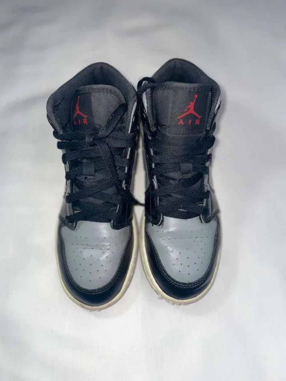 Air Jordan 1 Mid GS Black Gym Red Particle Grey Size 4Y Youth